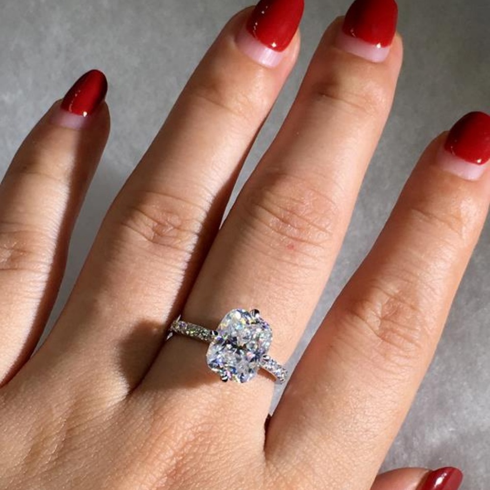 NEW 925 Sterling Silver Oval Cut Diamond Ring Z